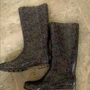 Toms Black & White Tribal Print Cabrilla Rain